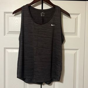 Women’s Nike Dr-Fit tank top in size XL.